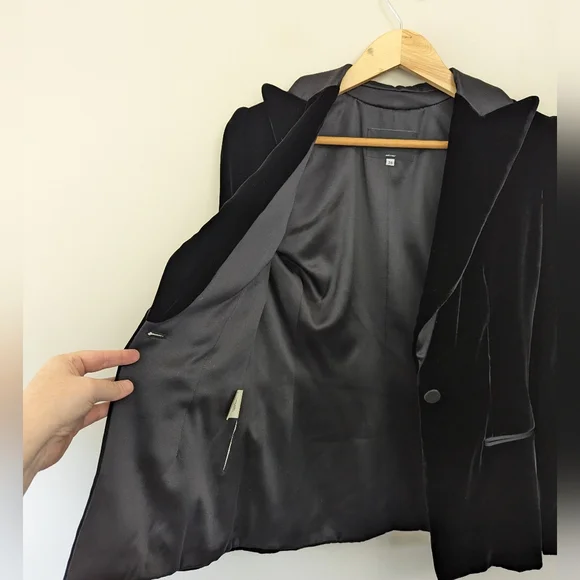 Giorgio Armani‎ Black Velvet Tuxedo Jacket
